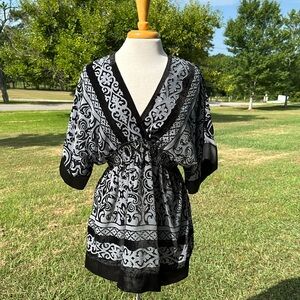 Geneology Women’s Black and Gray Tunic